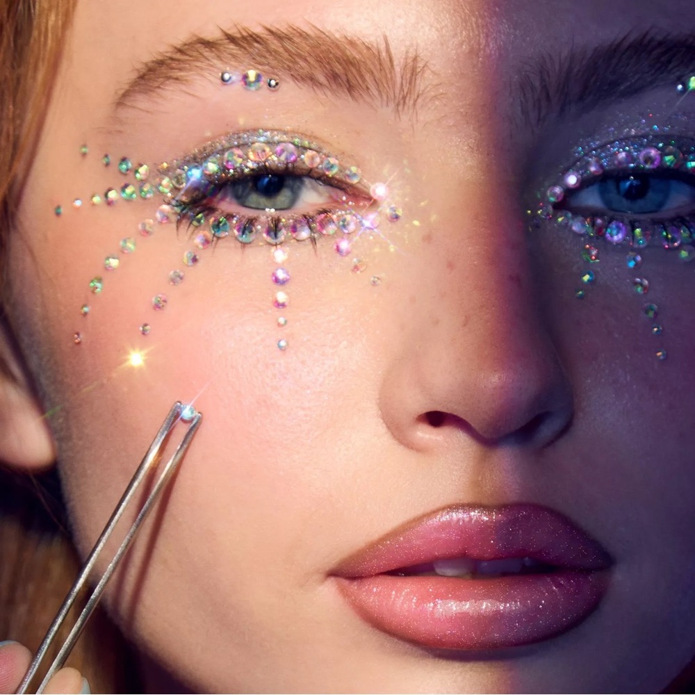 ❗️LAST 1❗️🤎5 For $25🤎 HALF MAGIC Iridescent Sparkle Self-Adhesive Face Gems